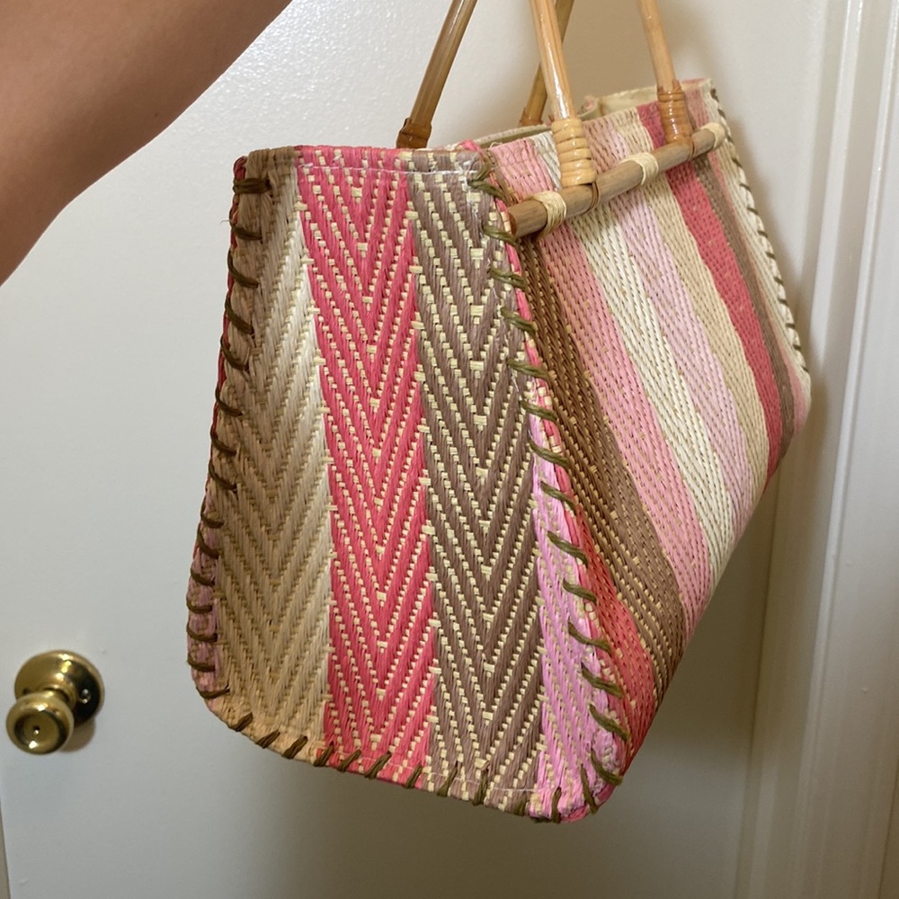 Straw Striped Bamboo Handle Purse - Picture 7 of 8